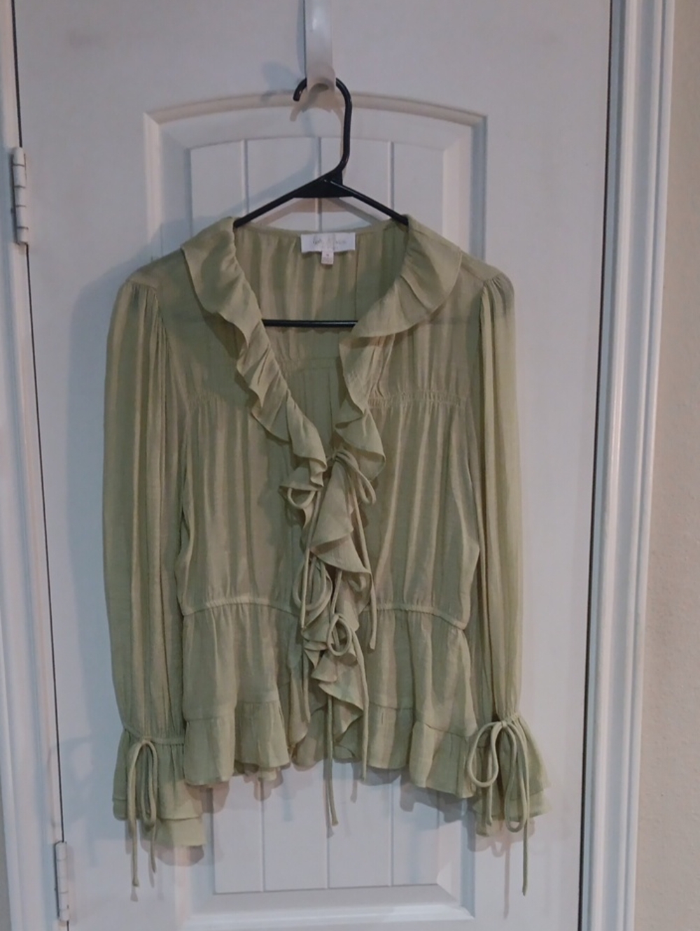 Love & Piece Collective Sage Green Ruffle Tie Front Peplum Blouse M